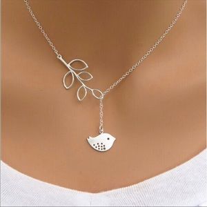 ♥️💋Silver Dainty Bird and Branch Boho Necklace